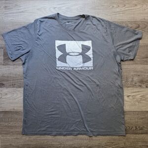Under Armour Men’s Gray Crew Neck Logo Tee